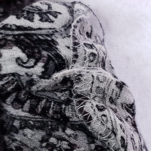 Lucky Brand Women's Small Paisley Button Up Sleeveless Tank Top Blouse, Gray - Picture 6 of 6